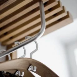 Skagerak Aménagements De Placard Et De Dressing Cintre à Vêtement En Teck -Coffres et malles Soldes cintre a vetement en teck 2