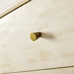 Maisons Du Monde Commodes Et Cabinets Commode 3 Tiroirs Crème Et Métal Coloris Laiton 8 Maisons Du Monde Commodes Et Cabinets Commode 3 Tiroirs Crème Et Métal Coloris Laiton -Coffres et malles Soldes commode 3 tiroirs creme et metal coloris laiton 1000 0 12 209440 3