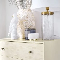 Maisons Du Monde Commodes Et Cabinets Commode 3 Tiroirs Crème Et Métal Coloris Laiton 9 Maisons Du Monde Commodes Et Cabinets Commode 3 Tiroirs Crème Et Métal Coloris Laiton -Coffres et malles Soldes commode 3 tiroirs creme et metal coloris laiton 1000 0 12 209440 4