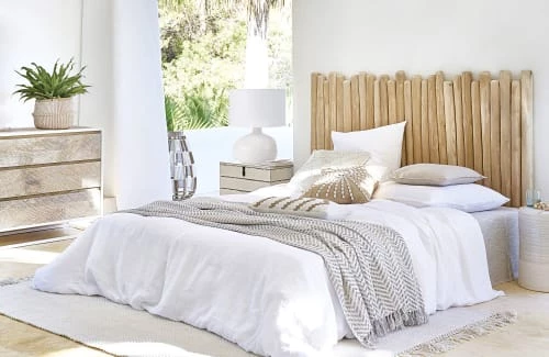 Maisons Du Monde Commodes Et Cabinets Commode 3 Tiroirs En Manguier Massif Sculpté Et Métal Blanc 8 Maisons Du Monde Commodes Et Cabinets Commode 3 Tiroirs En Manguier Massif Sculpté Et Métal Blanc – Image 6