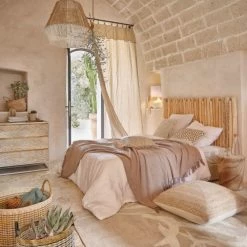 Maisons Du Monde Commodes Et Cabinets Commode 3 Tiroirs En Manguier Massif Sculpté Et Métal Blanc 12 Maisons Du Monde Commodes Et Cabinets Commode 3 Tiroirs En Manguier Massif Sculpté Et Métal Blanc -Coffres et malles Soldes commode 3 tiroirs en manguier massif sculpte et metal blanc 1000 12 20 199116 7