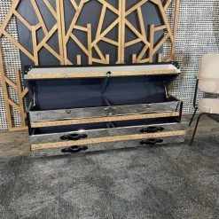 Now’s Home Commodes Et Cabinets Commode Basse 1 Coffre 2 Tiroirs En Acier Inoxydable Et Cuir -Coffres et malles Soldes commode basse 1 coffre 2 tiroirs en acier inoxydable et cuir 3