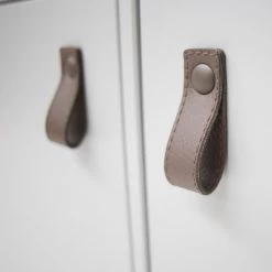 VtWonen Commodes Et Cabinets Étagère 4 Compartiments 2 Portes En Pin Massif Gris Béton -Coffres et malles Soldes etagere 4 compartiments 2 portes en pin massif gris beton 4