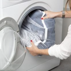 Compactor Aménagements De Placard Et De Dressing Filet De Protection Pour Le Linge 60x60cm -Coffres et malles Soldes filet de protection pour le linge 60x60cm 4