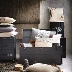 Maisons Du Monde Coffres Et Malles Malle En Métal Anthracite L 89 Cm -Coffres et malles Soldes malle en metal anthracite l 89 cm 1000 11 9 122394 5